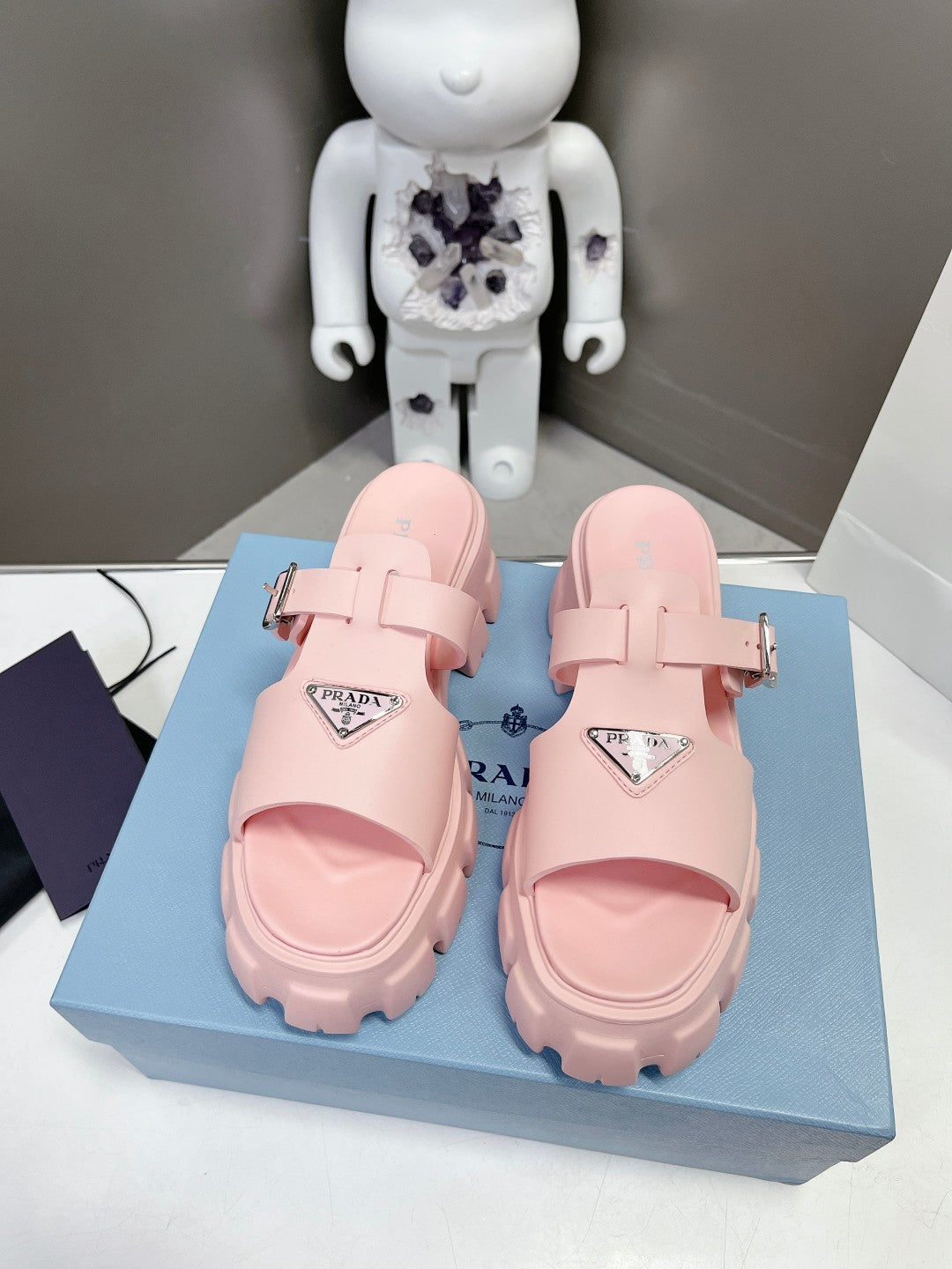 MONOLITH SLIPPER SANDALS IN LIGHT PINK RUBBER - 35