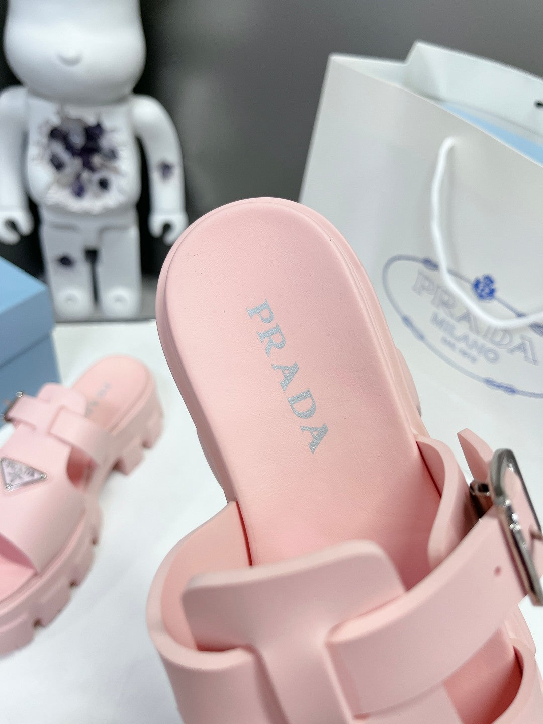 MONOLITH SLIPPER SANDALS IN LIGHT PINK RUBBER - 35