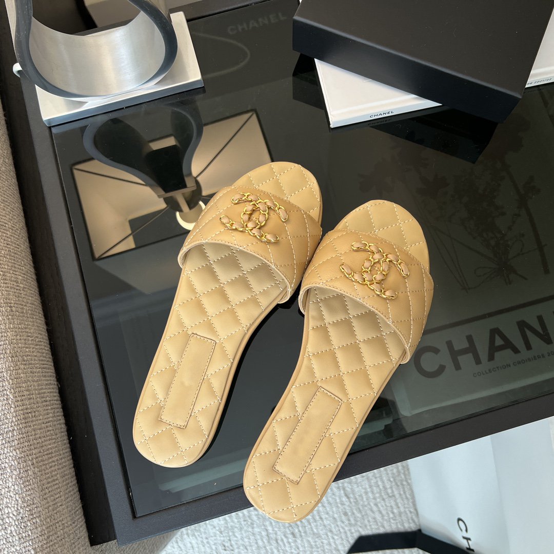 mule sandal beige quilted lambskin - 35