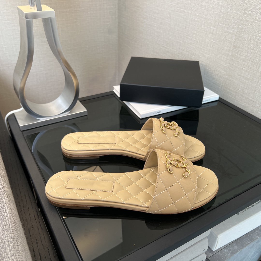 mule sandal beige quilted lambskin - 35
