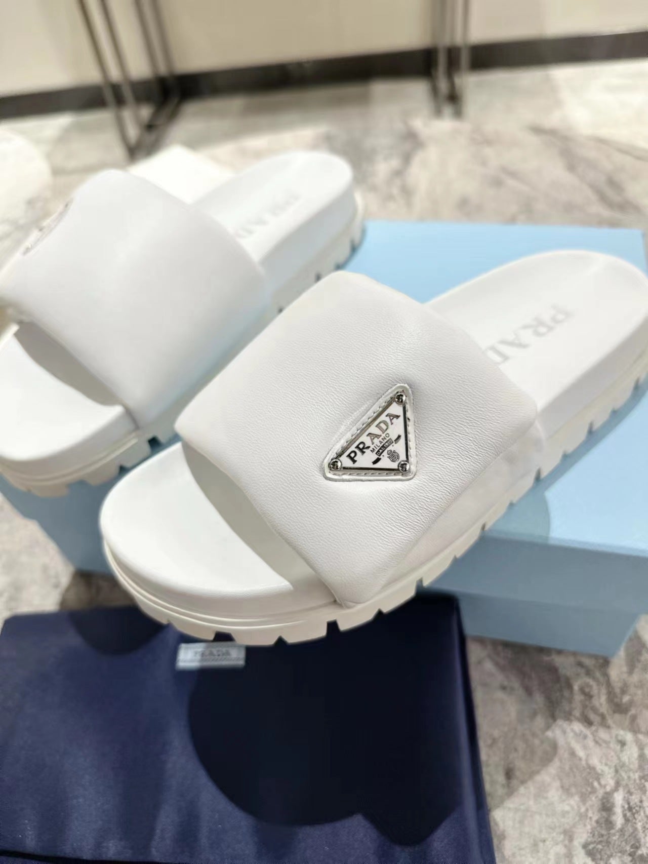 PRA SHEARLING SLIDES WHITE LAMBSKIN - 35