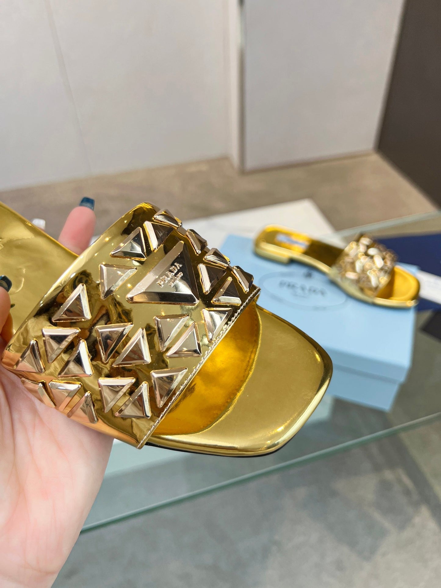 PRA EMBROIDERED SLIDES FLAT METALLIC GOLD CALFSKIN - 35