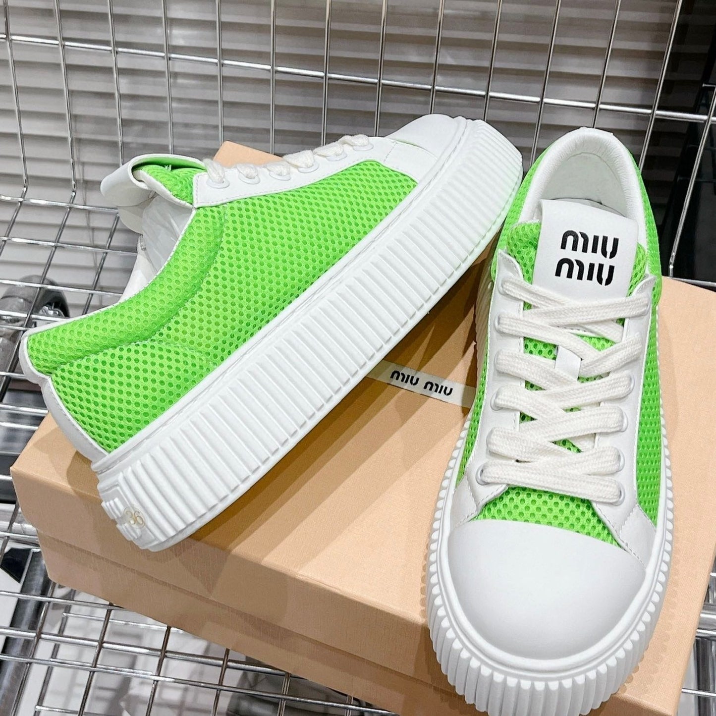 SNEAKERS THICK-SOLED SHAMROCK COLOR MESH COWHIDE - 35