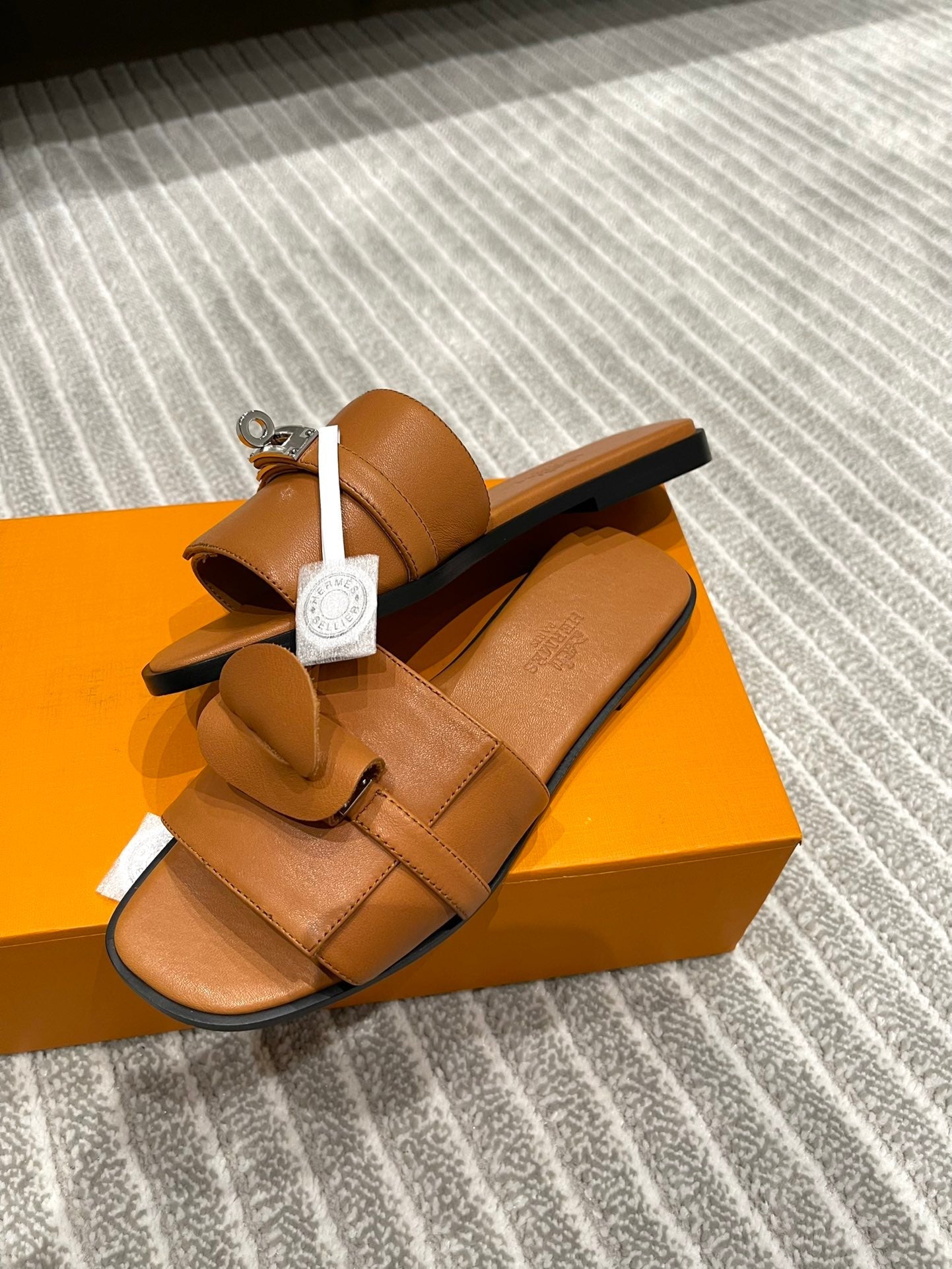 GABRIEL SANDAL CARAMEL CALFSKIN - 35