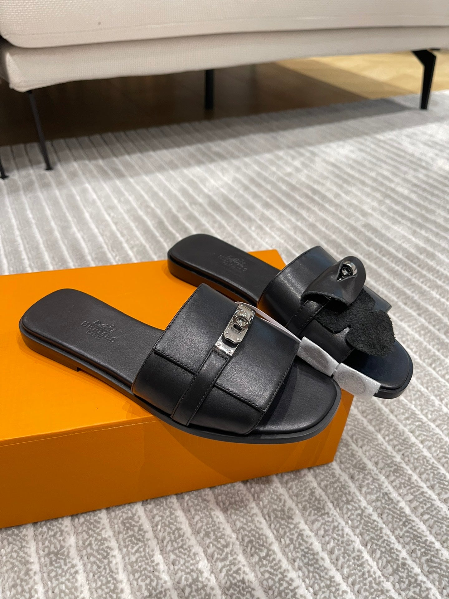 GABRIEL SANDAL BLACK CALFSKIN - 35
