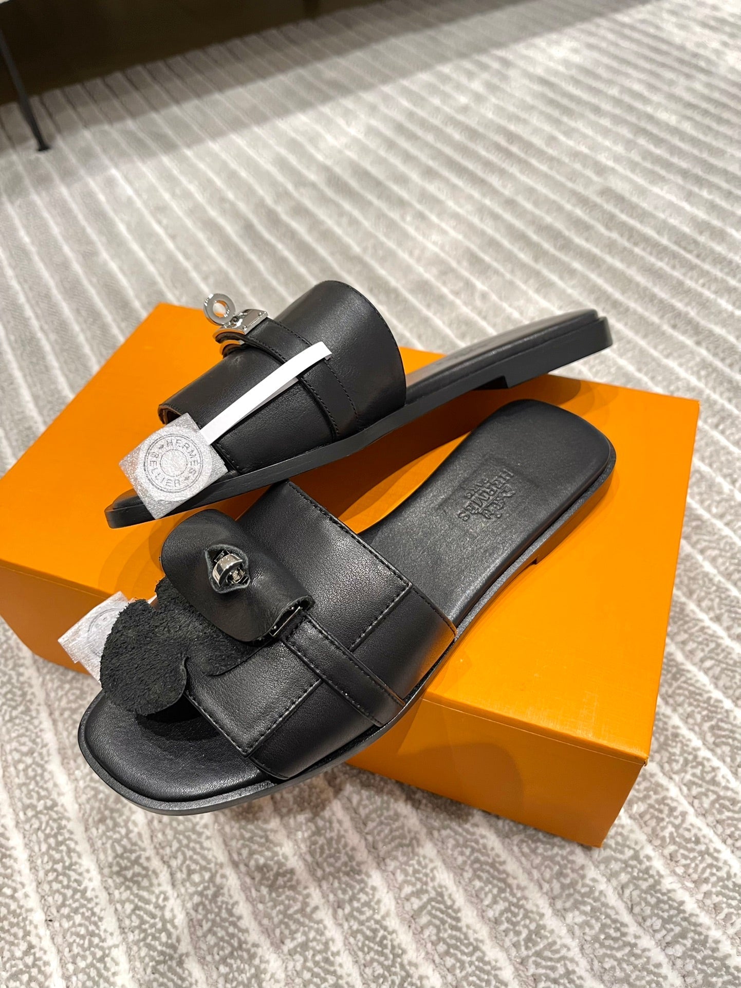 GABRIEL SANDAL BLACK CALFSKIN - 35