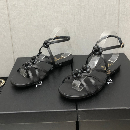 FLORAL FLAT SANDAL IN BLACK LAMBSKIN - 35
