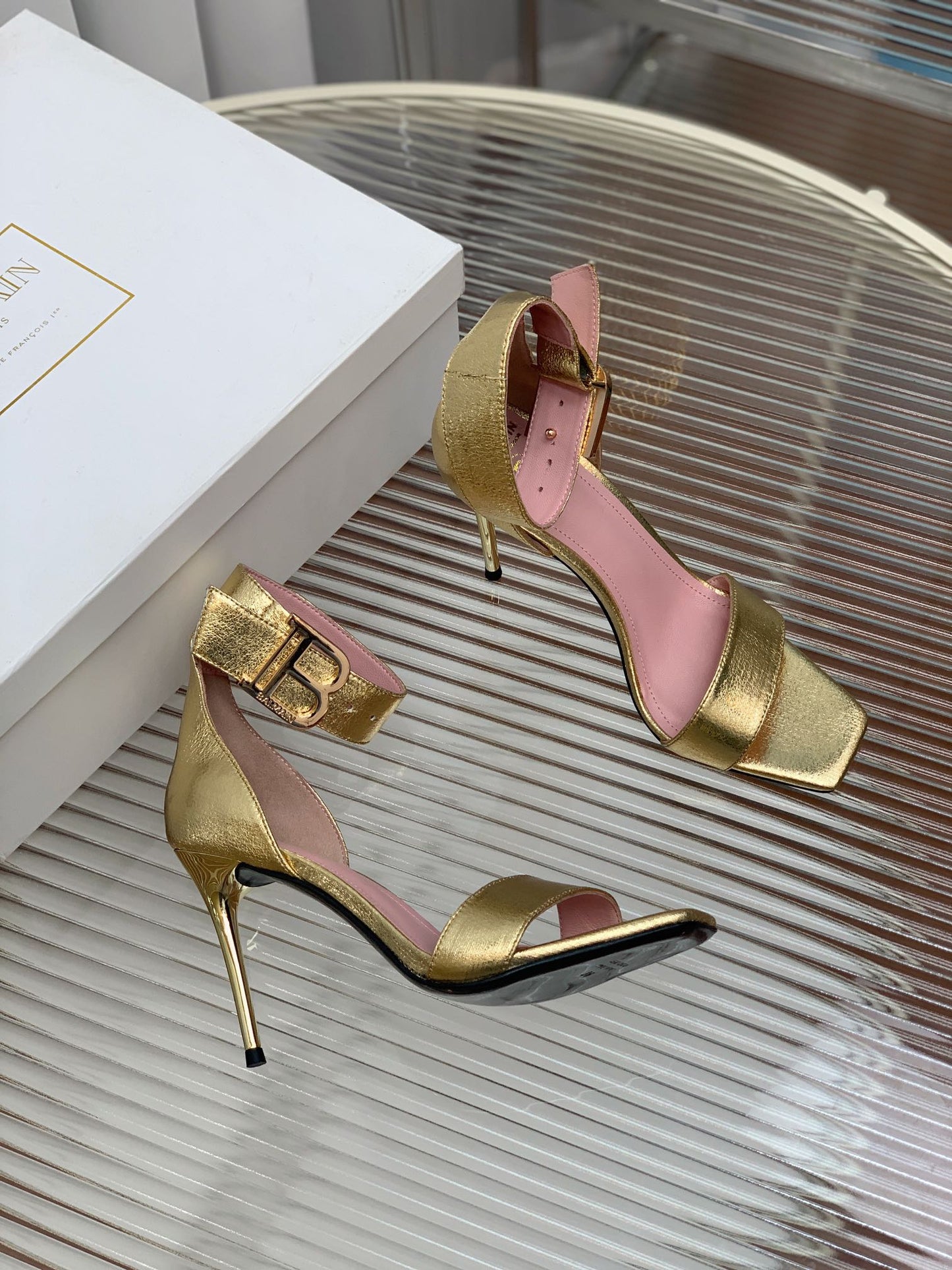 BALMAIN 25S B STRAP HIGH HEEL SANDALS 95MM IN GOLD CALFSKIN - 35