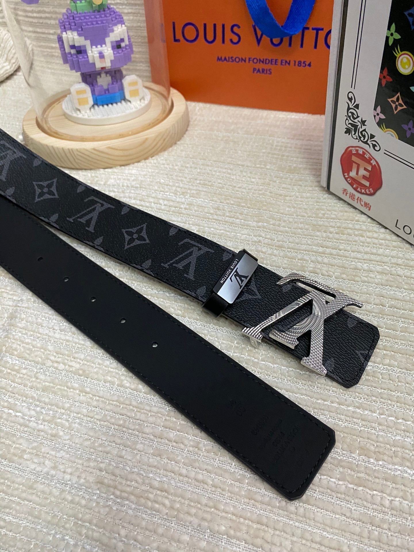 LV 25S BELT 38 MM IN BLACK CALFSKIN PRINT PATTERNS 593287 - 26-28