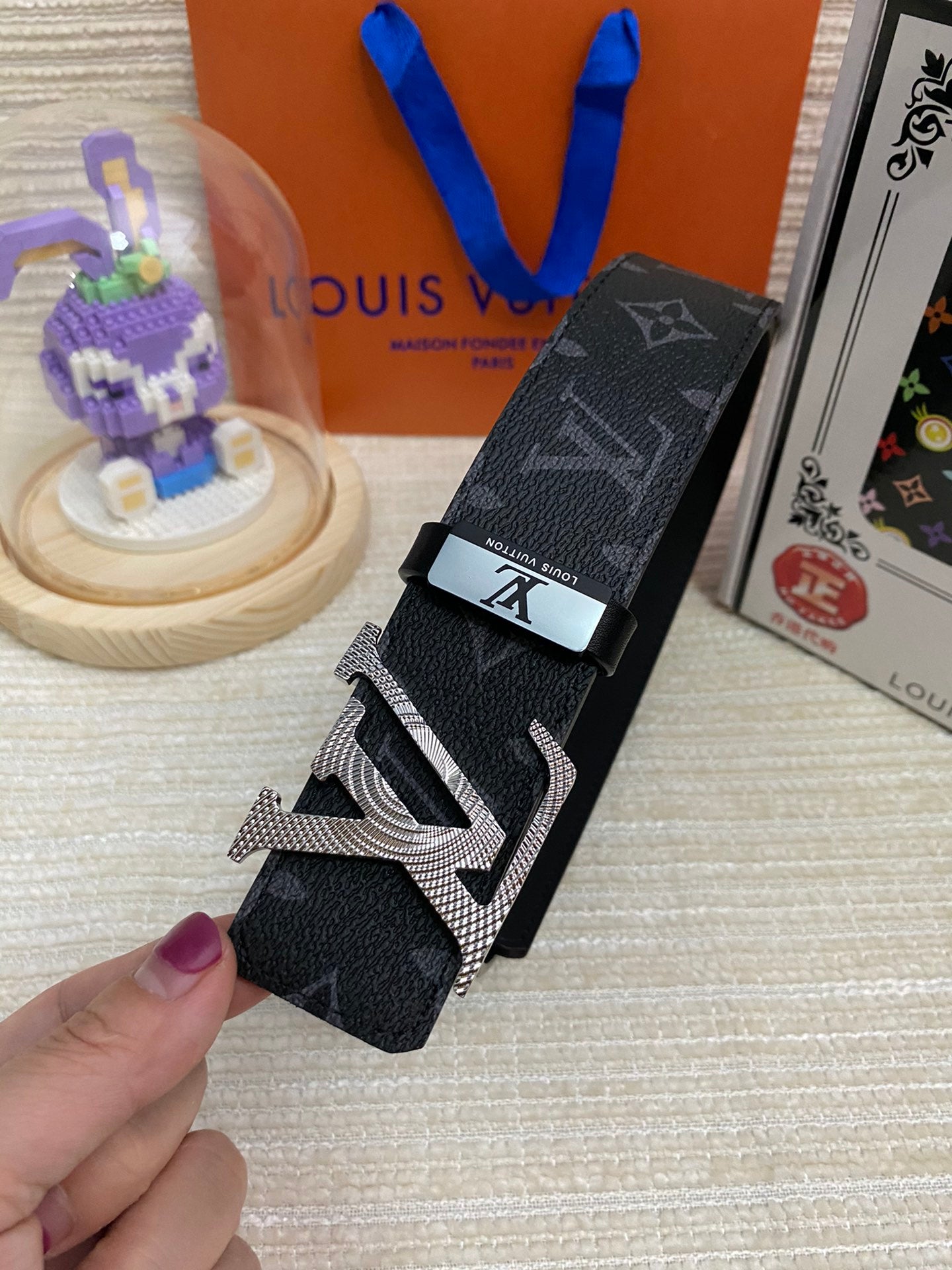 LV 25S BELT 38 MM IN BLACK CALFSKIN PRINT PATTERNS 593287 - 26-28