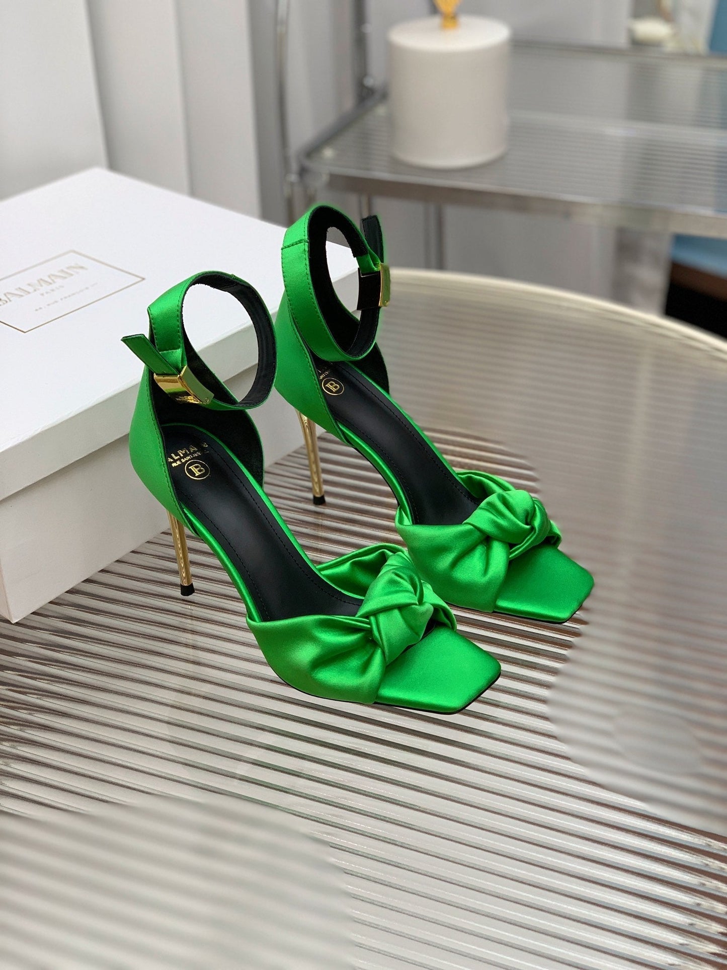 BALMAIN 25S KNOTTED HIGH HEELS 95MM IN KELLY GREEN SATIN - 35