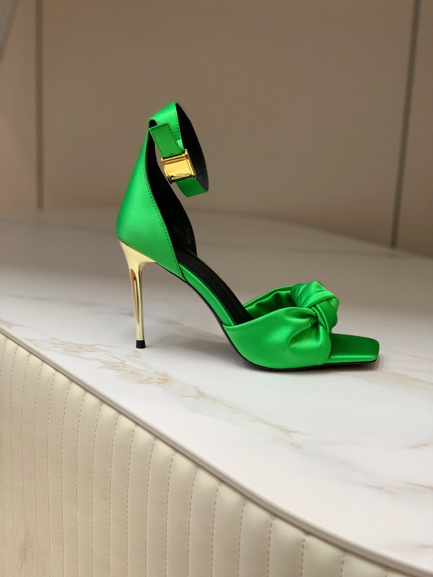 BALMAIN 25S KNOTTED HIGH HEELS 95MM IN KELLY GREEN SATIN - 35