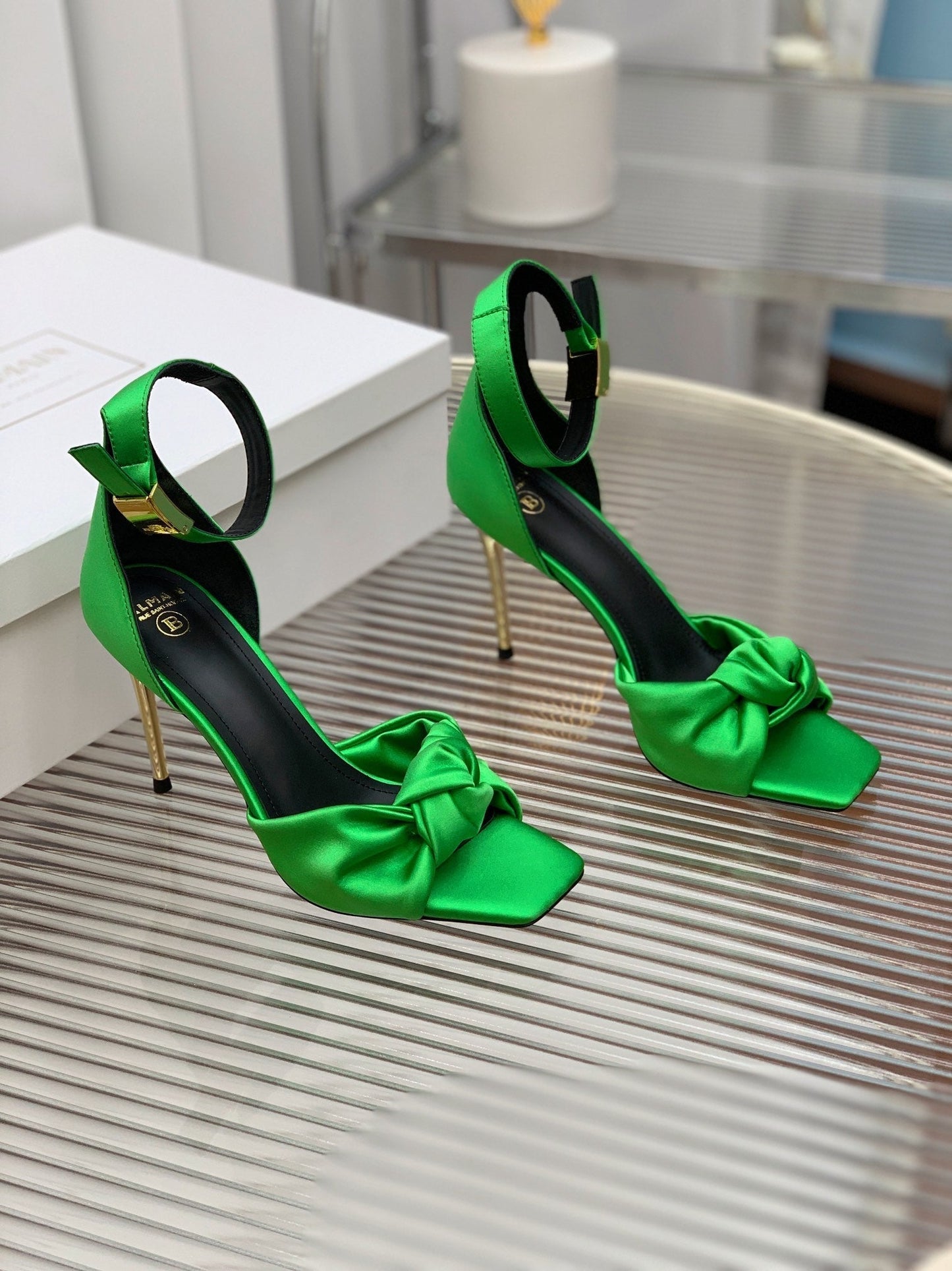 BALMAIN 25S KNOTTED HIGH HEELS 95MM IN KELLY GREEN SATIN - 35