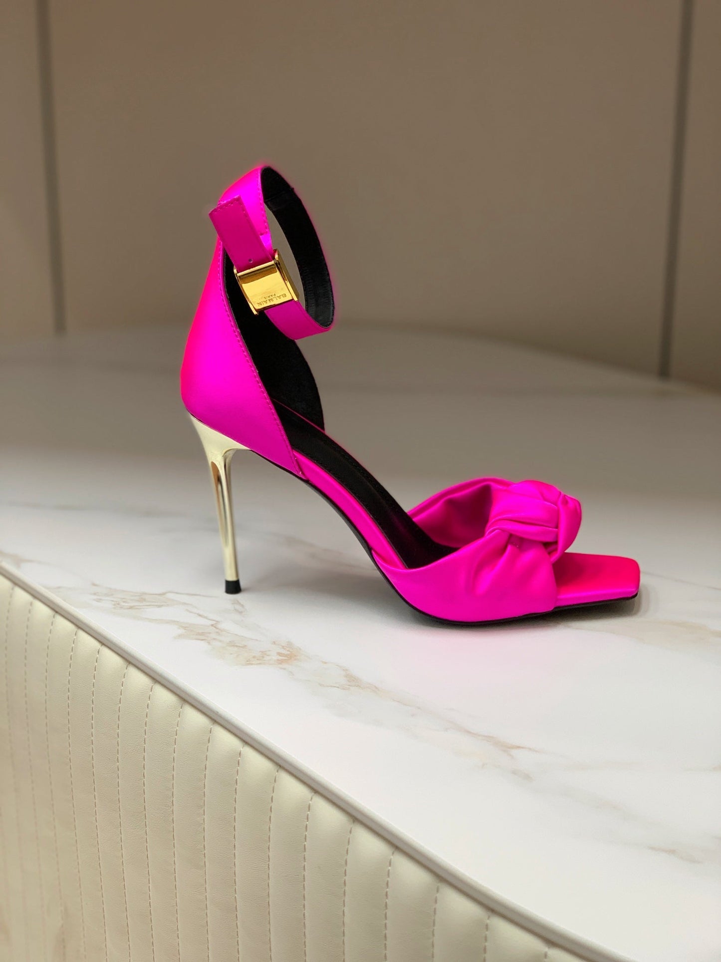 BALMAIN 25S KNOTTED HIGH HEELS 95MM IN NEON PINK SATIN - 35