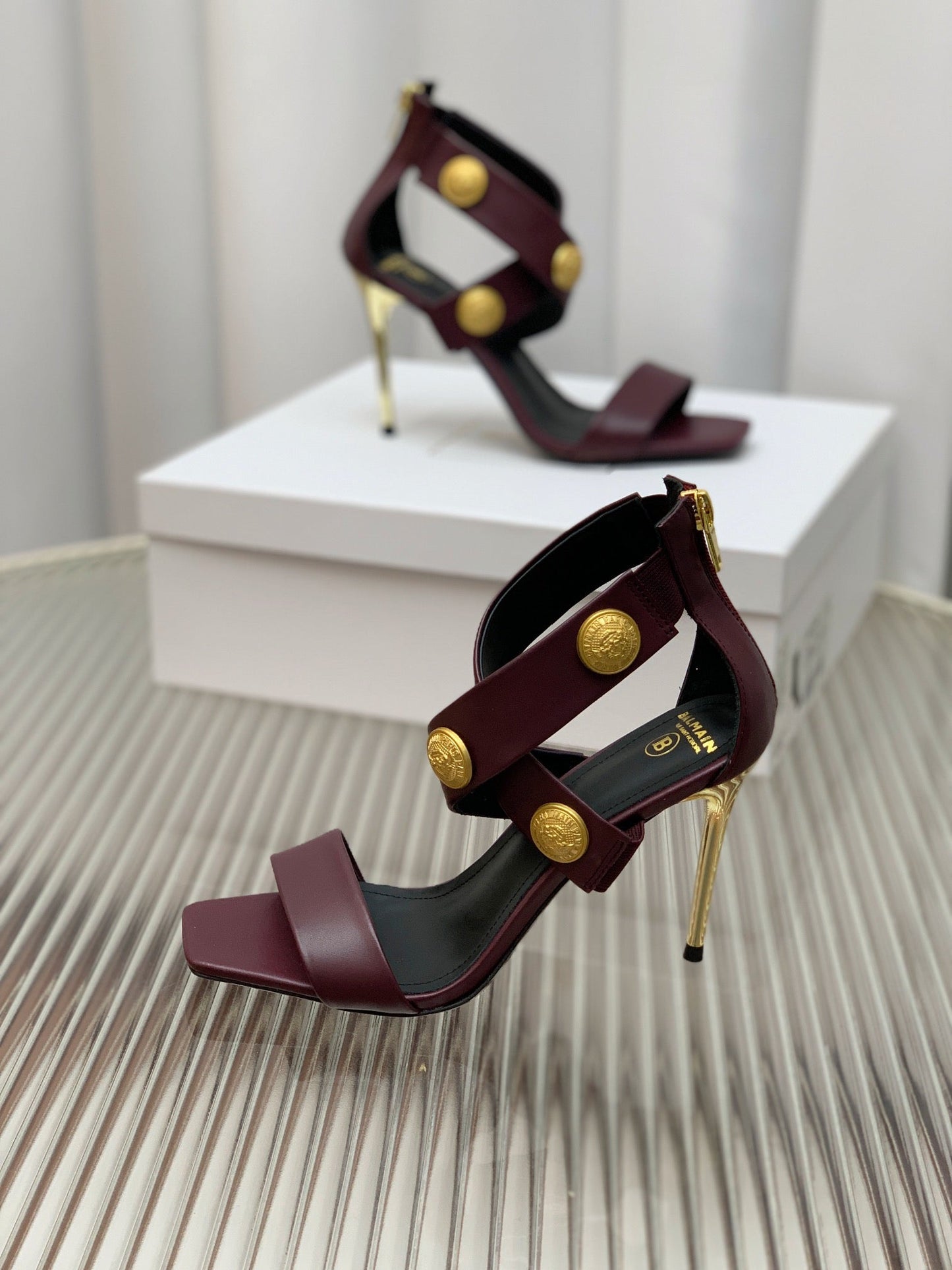 BALMAIN 25S CROSSOVER STRAP HIGH HEELS 95MM IN ROSEWOOD CALFSKIN - 35