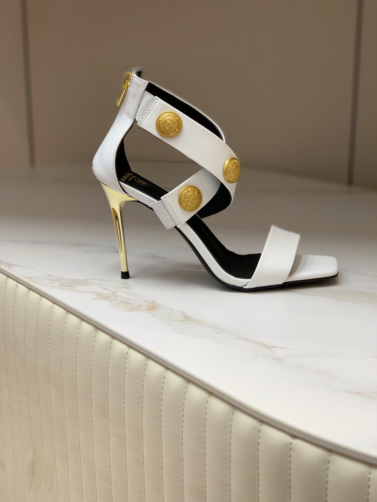 BALMAIN 25S CROSSOVER STRAP HIGH HEELS 95MM IN LIGHT GRAY CALFSKIN - 35