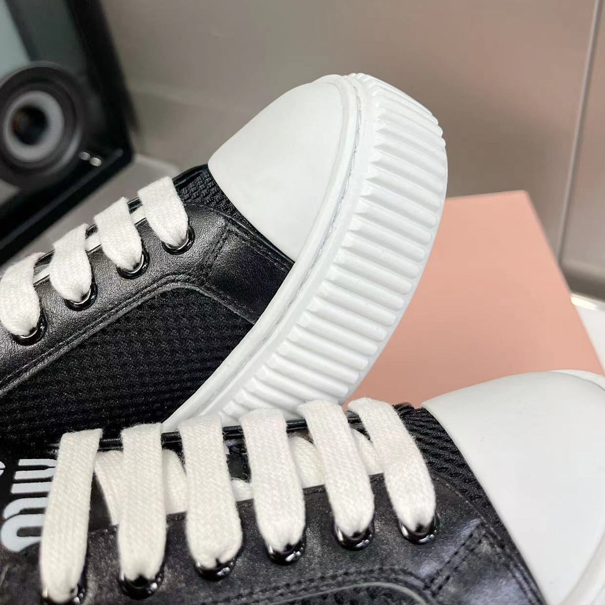 SNEAKERS THICK-SOLED BLACK MESH COWHIDE - 35