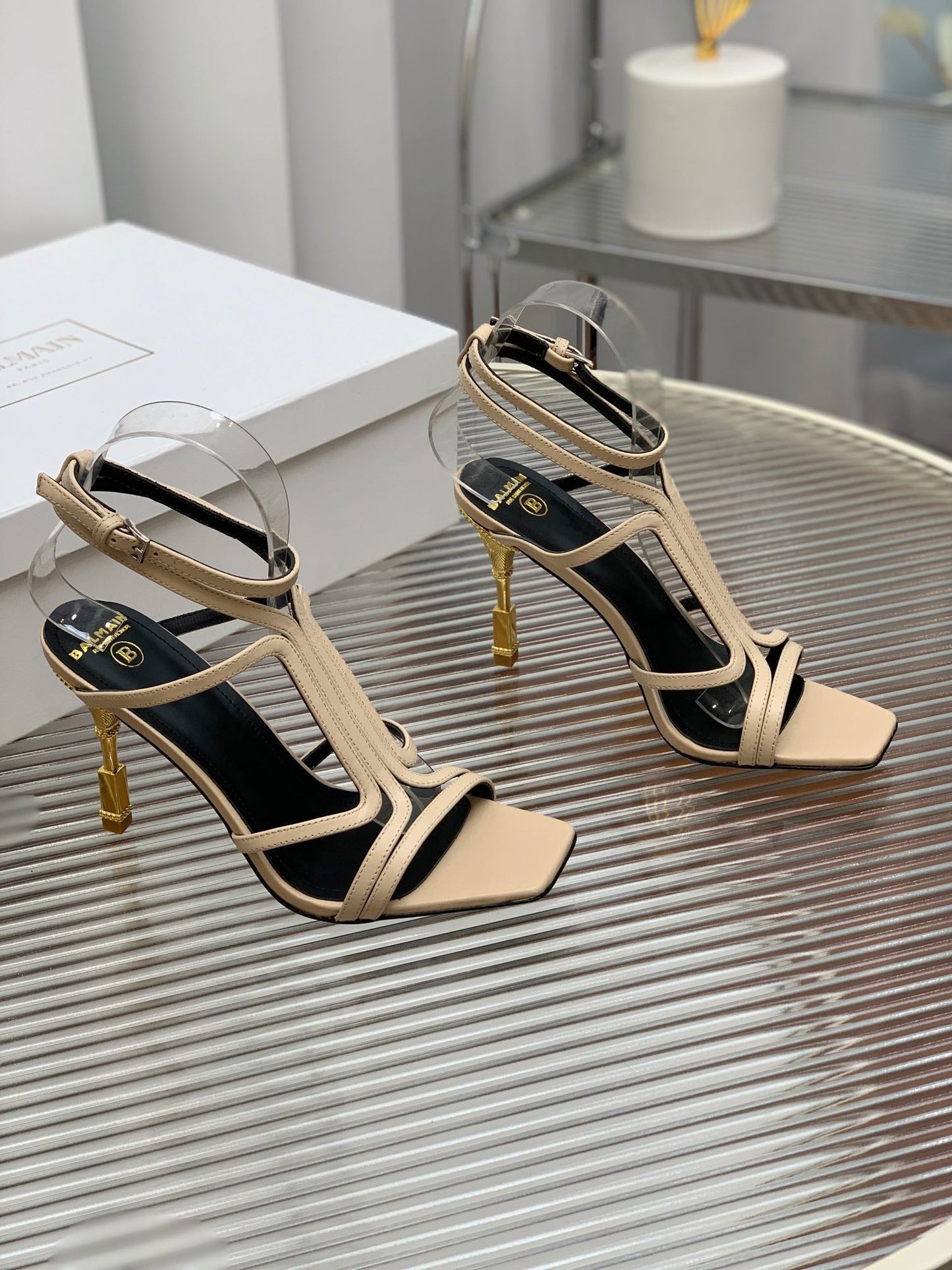BALMAIN 25S MONETA SANDAL 95MM IN WARM BEIGE CALFSKIN - 35