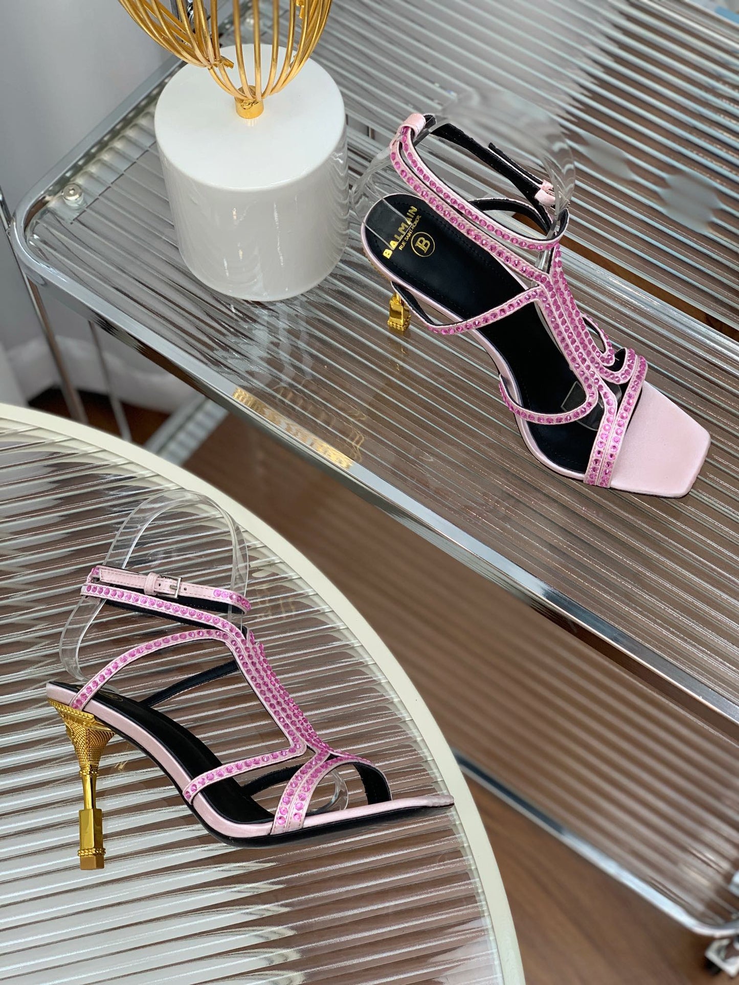 BALMAIN 25S MONETA SANDAL 95MM IN LAVENDER PINK CALFSKIN WITH CRYSTAL - 35