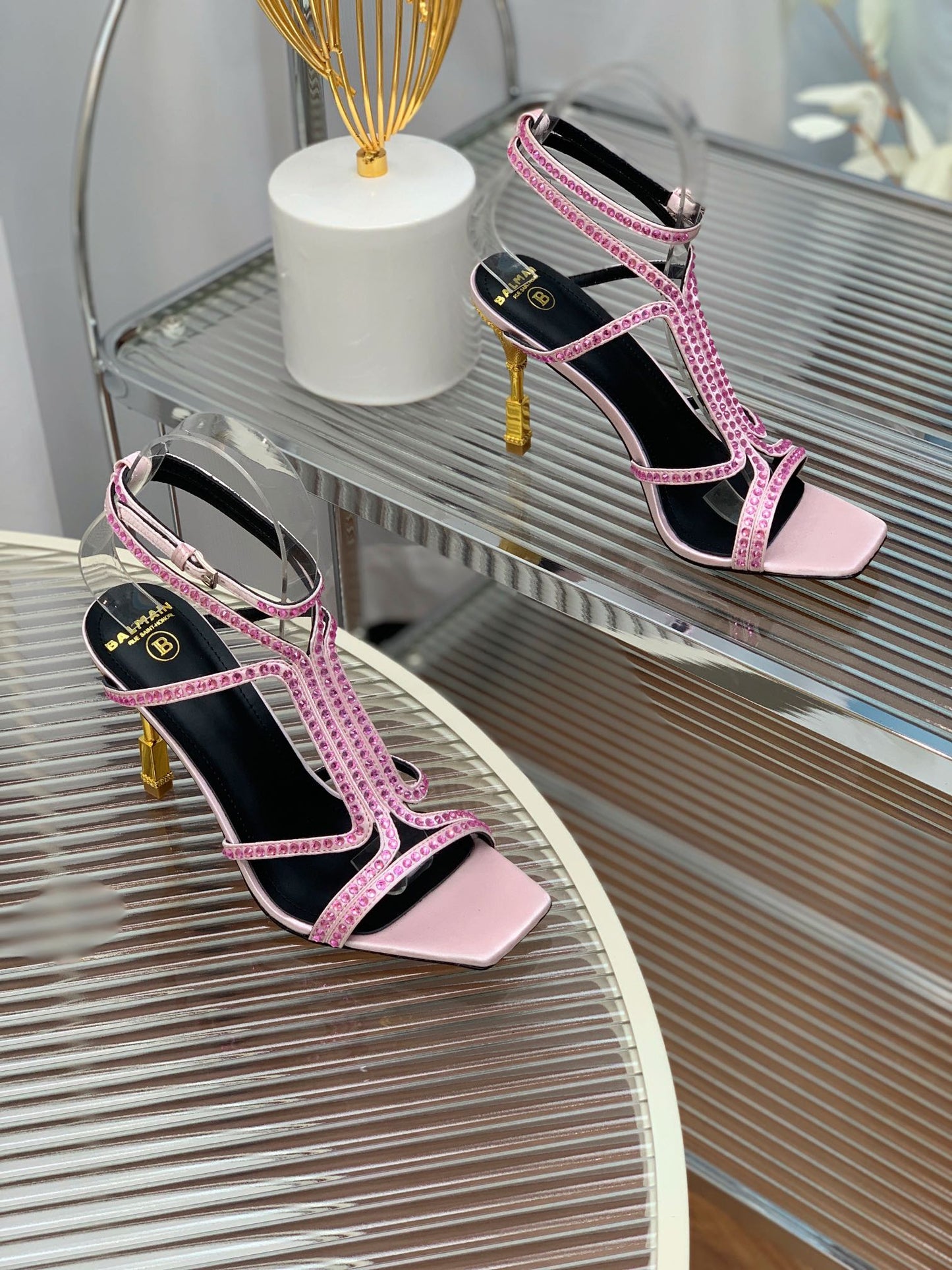 BALMAIN 25S MONETA SANDAL 95MM IN LAVENDER PINK CALFSKIN WITH CRYSTAL - 35