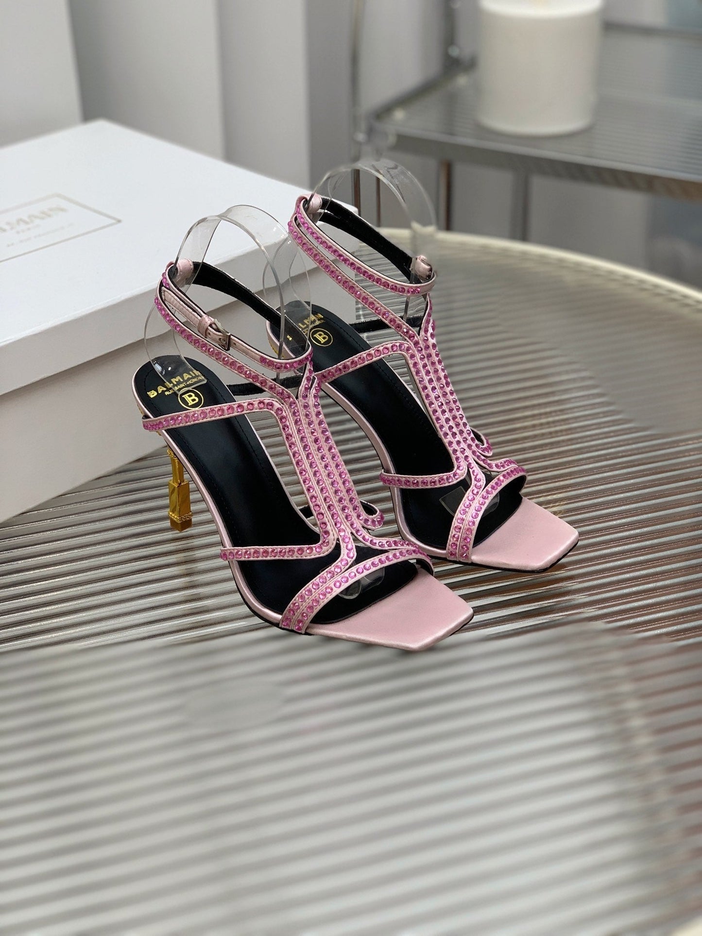 BALMAIN 25S MONETA SANDAL 95MM IN LAVENDER PINK CALFSKIN WITH CRYSTAL - 35