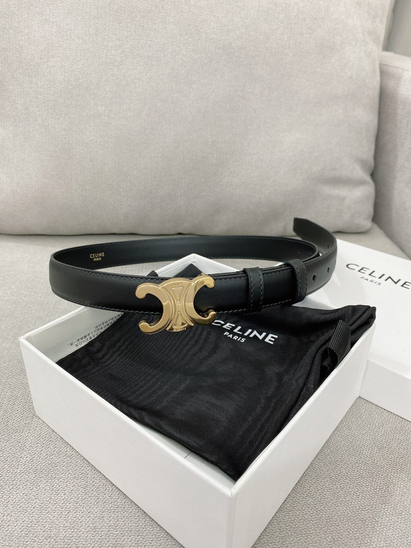 CELINE 25S TRIOMPHE BELT 25MM IN BLACK CALFSKIN GLOD HARDWARE 580679 - 26 - 28