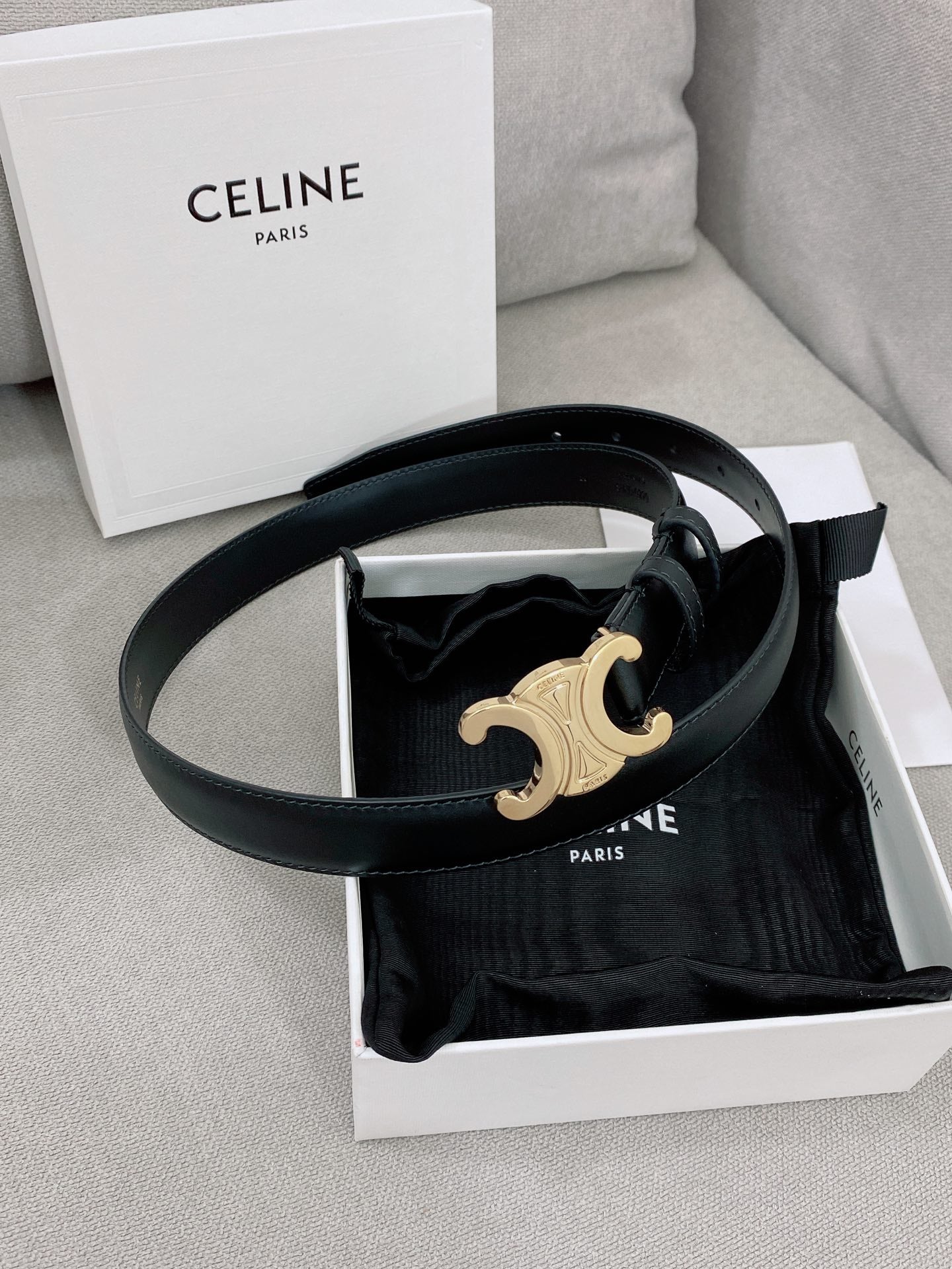 CELINE 25S TRIOMPHE BELT 25MM IN BLACK CALFSKIN GLOD HARDWARE 580679 - 26 - 28