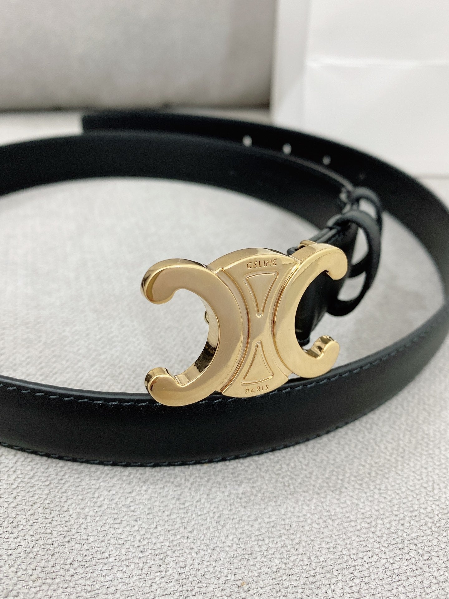 CELINE 25S TRIOMPHE BELT 25MM IN BLACK CALFSKIN GLOD HARDWARE 580679 - 26 - 28