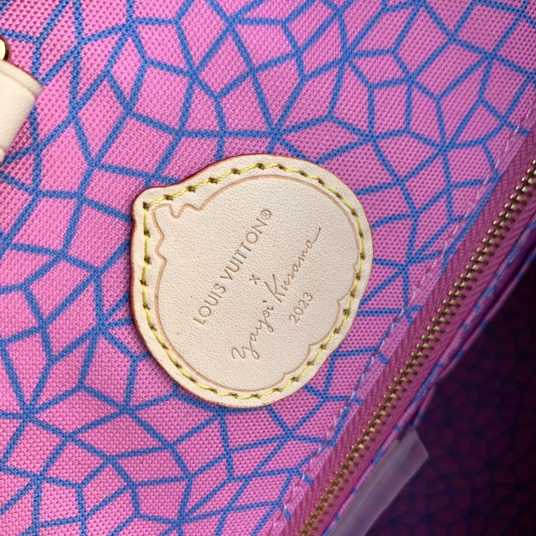 LV x YK ONTHEGO 25 IN BROWN MONOGRAM COATED CANVAS AND CALFSKIN PUMPKIN PATTERN