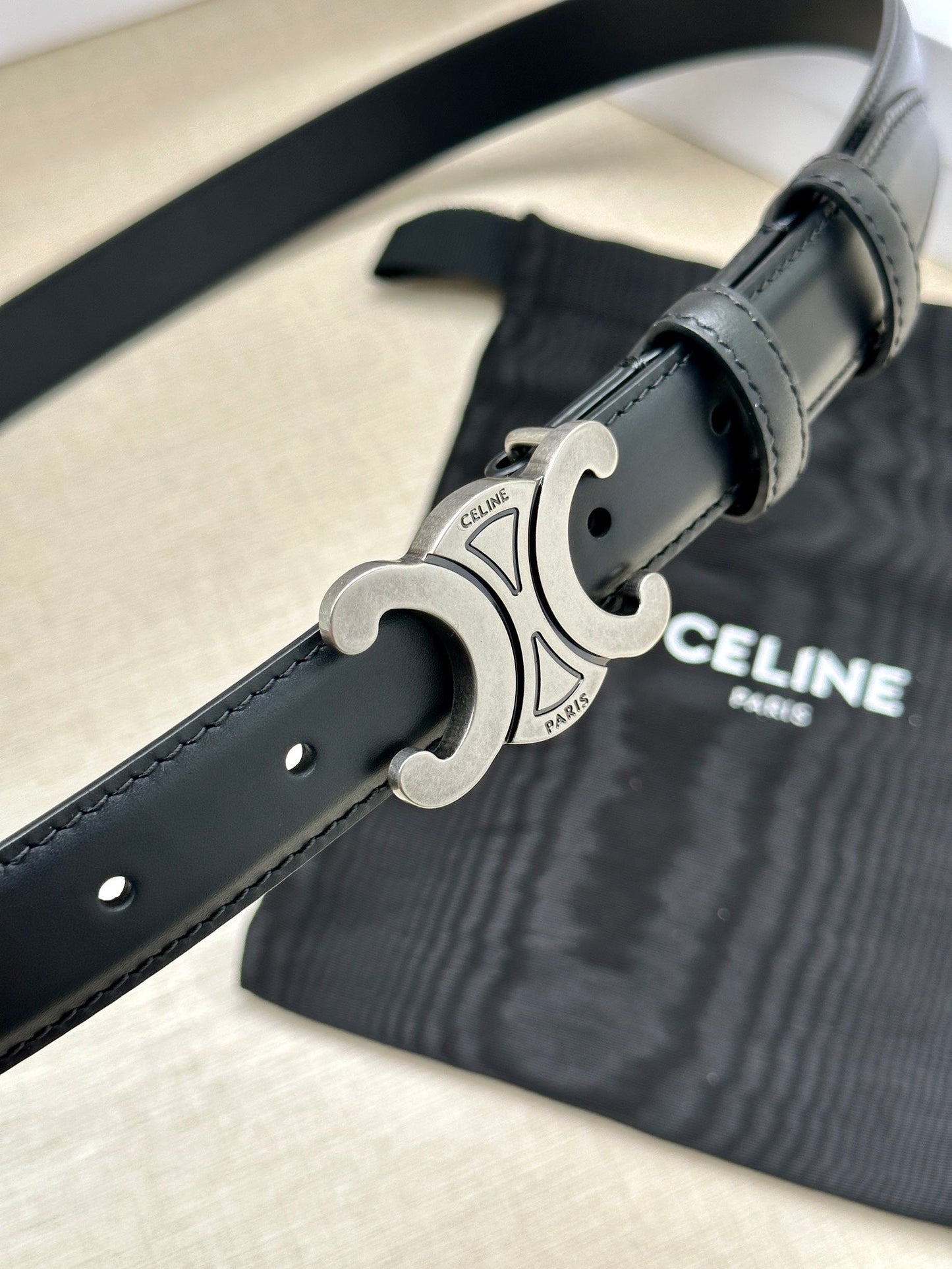 Medium Triomphe Belt 25mm Black Calfskin Silver Finishing - 30