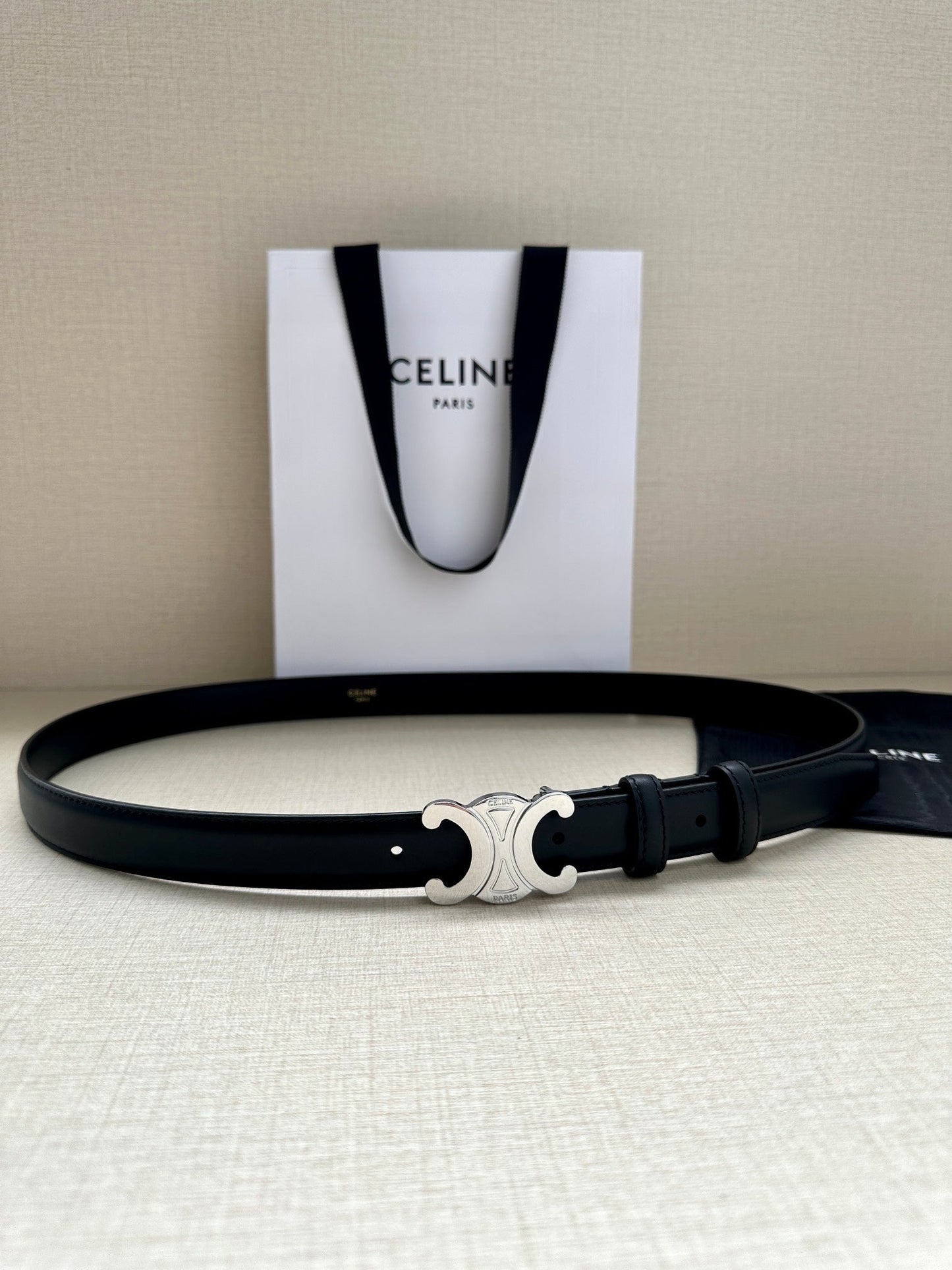 Medium Triomphe Belt 25mm Black Calfskin Shw - 30