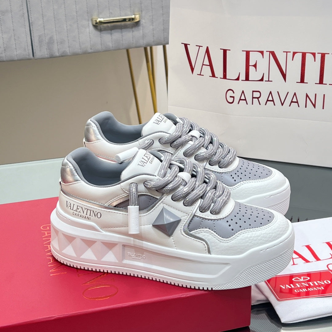 VALENTINO 25S GARAVANI ONE STUD XL PLATFORM SNEAKERS IN WHITE MIX GREY LAMBSKIN STYLE 3 - 35