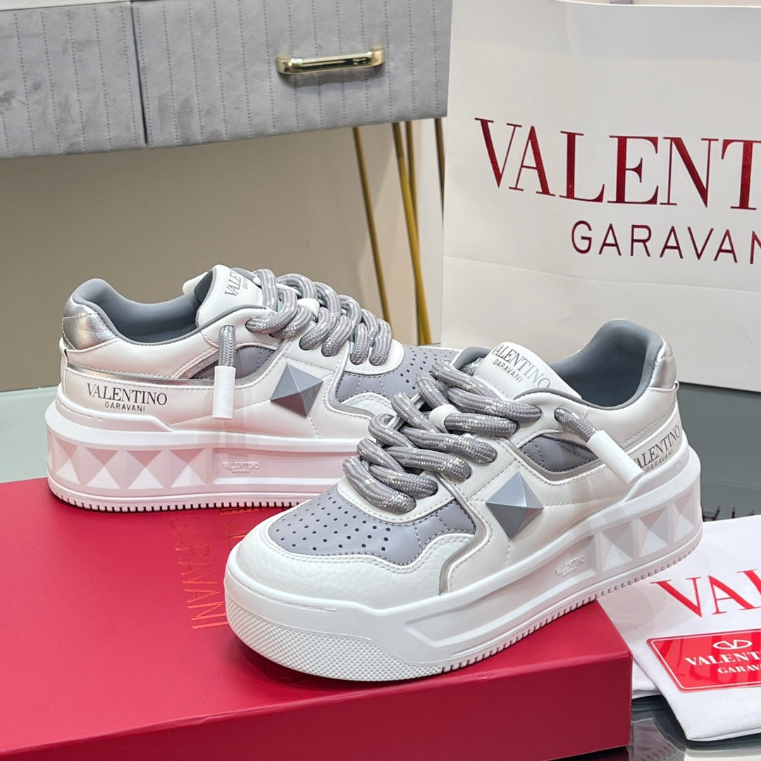 VALENTINO 25S GARAVANI ONE STUD XL PLATFORM SNEAKERS IN WHITE MIX GREY LAMBSKIN STYLE 3 - 35