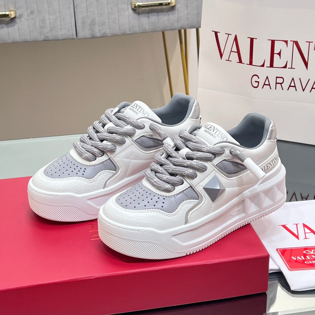 VALENTINO 25S GARAVANI ONE STUD XL PLATFORM SNEAKERS IN WHITE MIX GREY LAMBSKIN STYLE 3 - 35