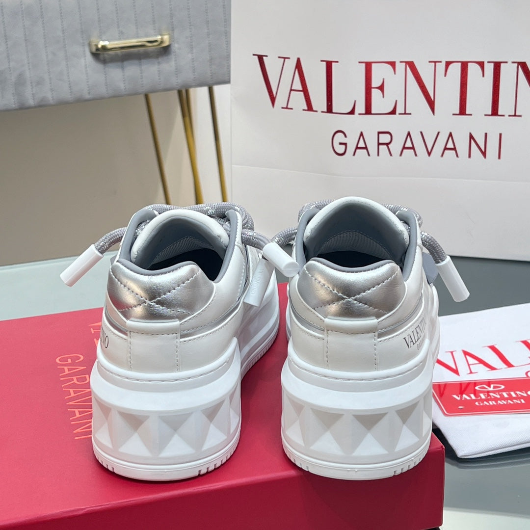 VALENTINO 25S GARAVANI ONE STUD XL PLATFORM SNEAKERS IN WHITE MIX GREY LAMBSKIN STYLE 3 - 35