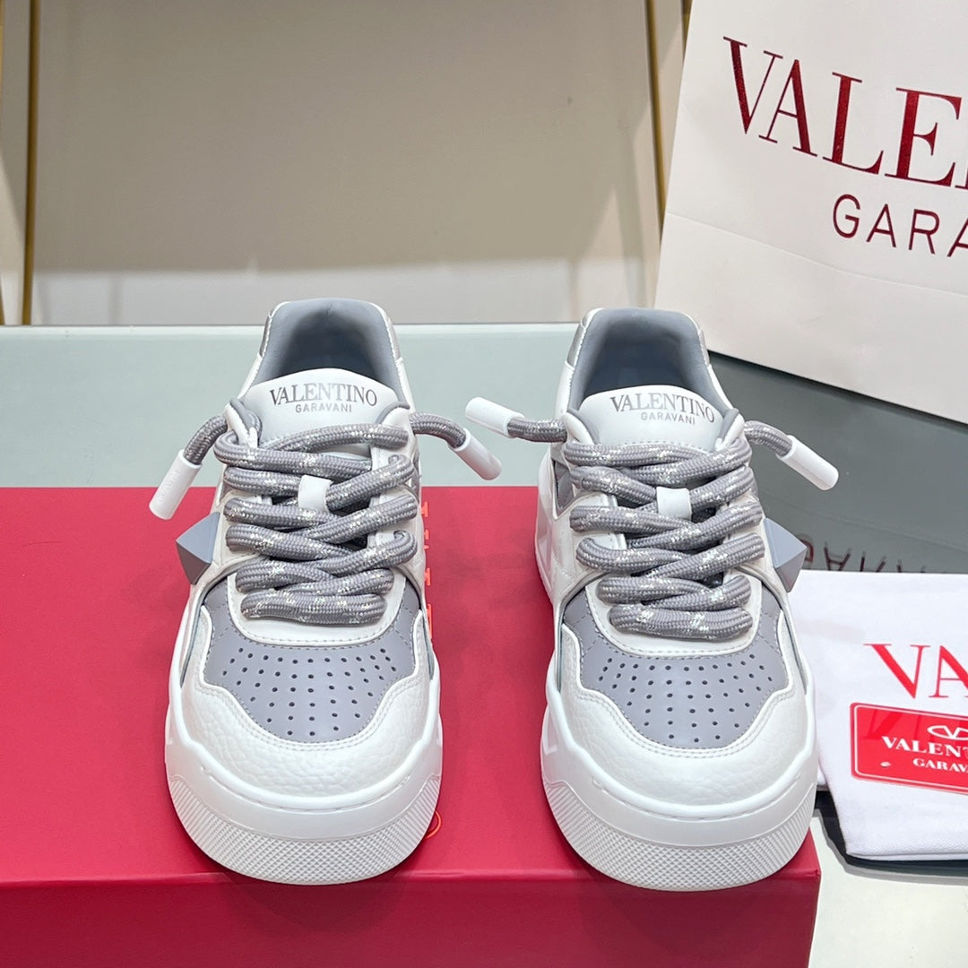 VALENTINO 25S GARAVANI ONE STUD XL PLATFORM SNEAKERS IN WHITE MIX GREY LAMBSKIN STYLE 3 - 35