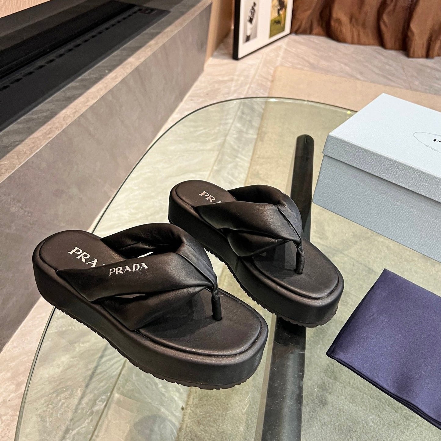PRA THONG FLATFORM SANDALS BLACK LAMBSKIN - 35
