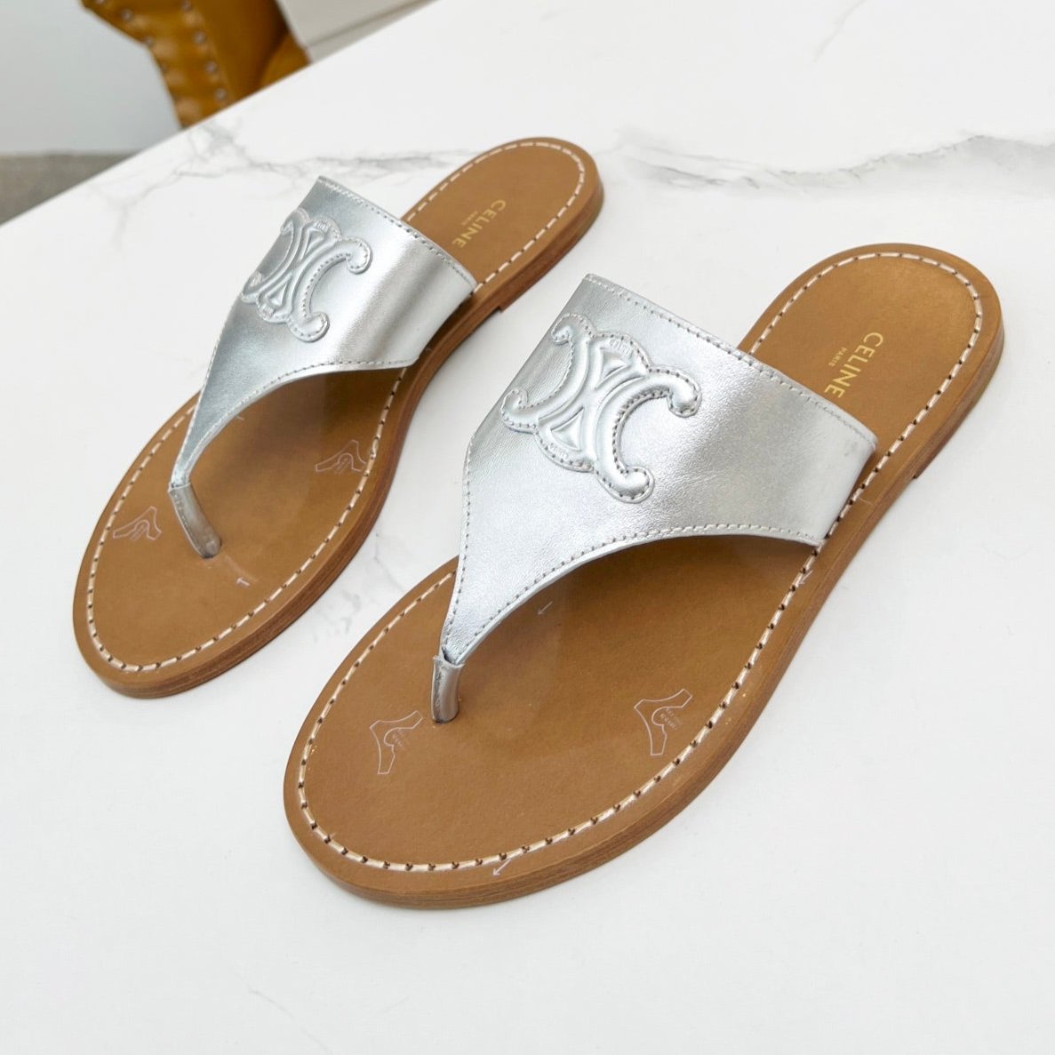 THONG MULE IN SILVER CALFSKIN - 35