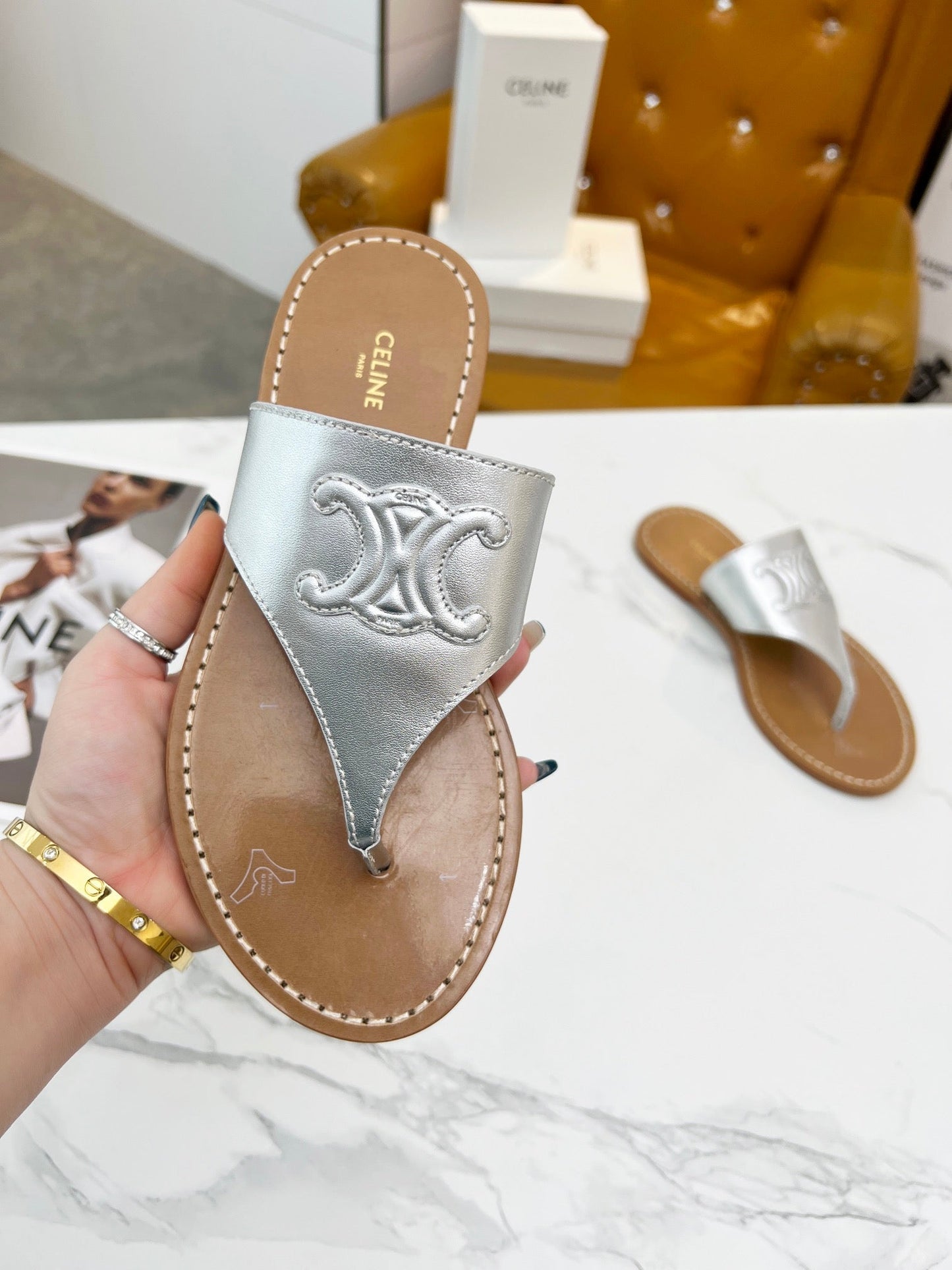 THONG MULE IN SILVER CALFSKIN - 35