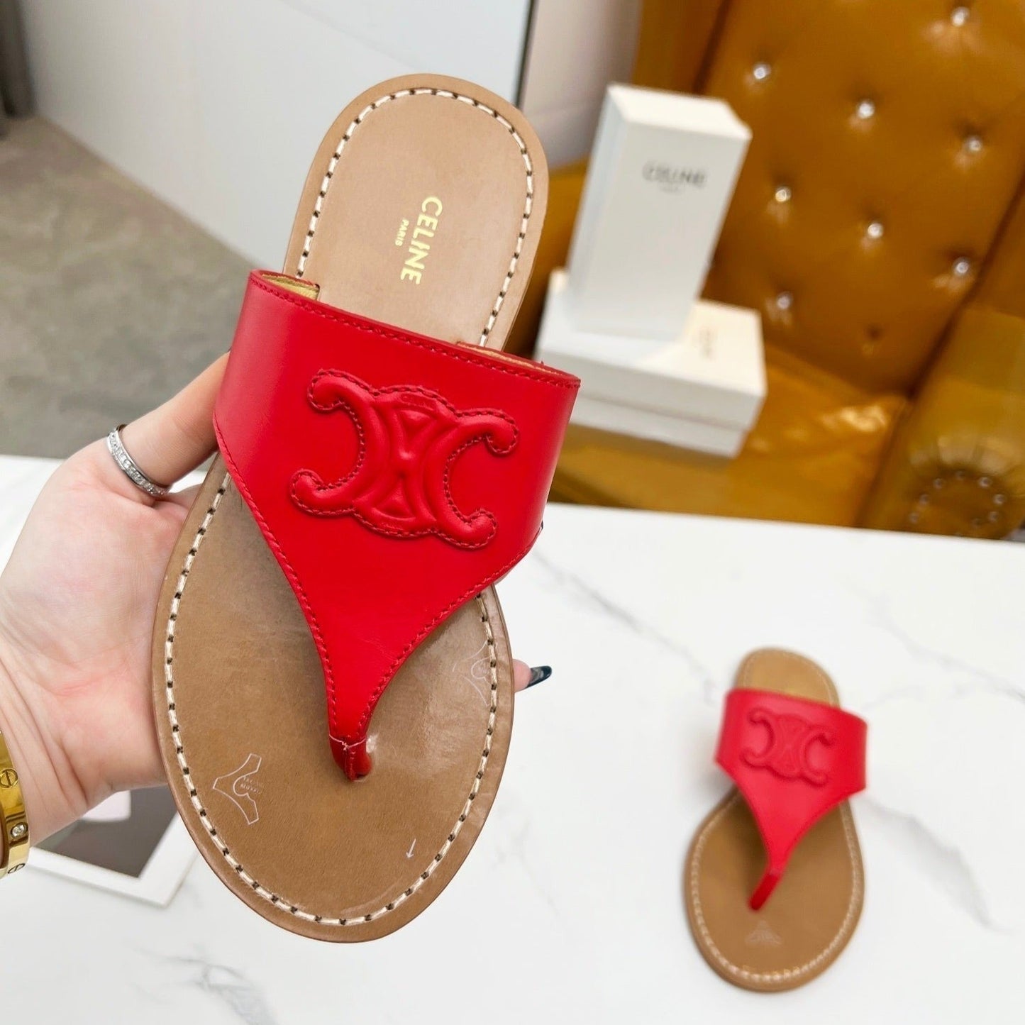 WOMEN TRIOMPHE FLAT THONG IN CALFSKIN CHERRY RED - 35