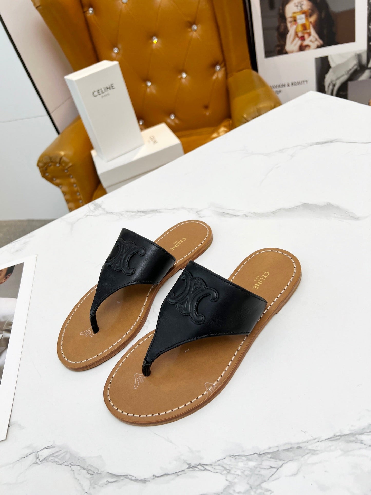 THONG MULE IN BLACK CALFSKIN - 35