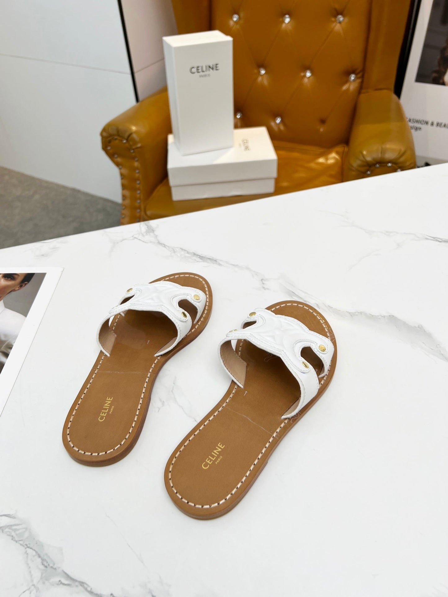 TRIOMPHE SLIDE IN WHITE CALFSKIN - 35