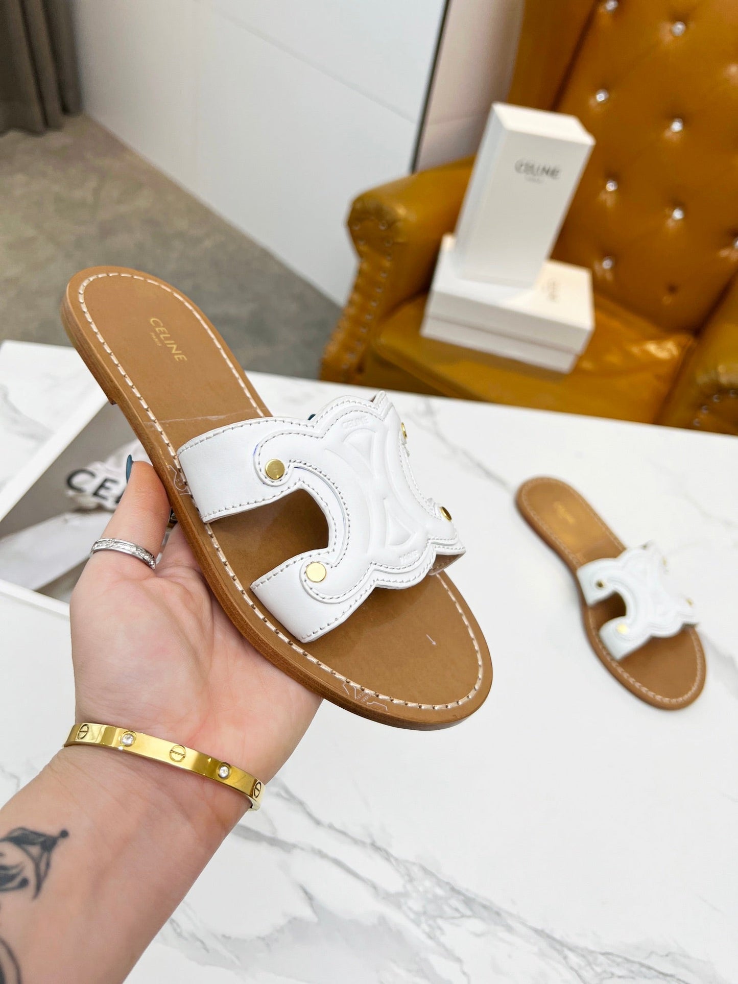 TRIOMPHE SLIDE IN WHITE CALFSKIN - 35