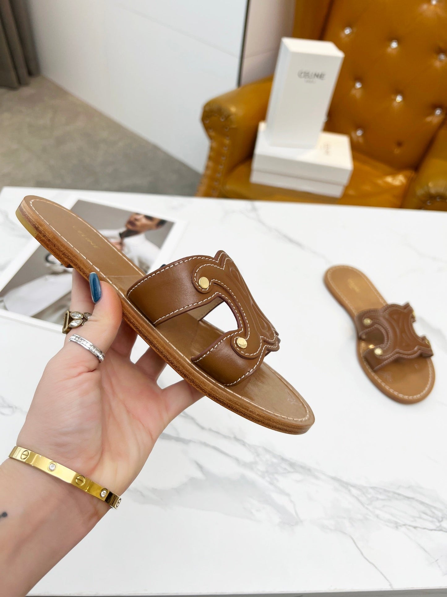 TRIOMPHE SLIDE IN BRONZE BROWN CALFSKIN - 35