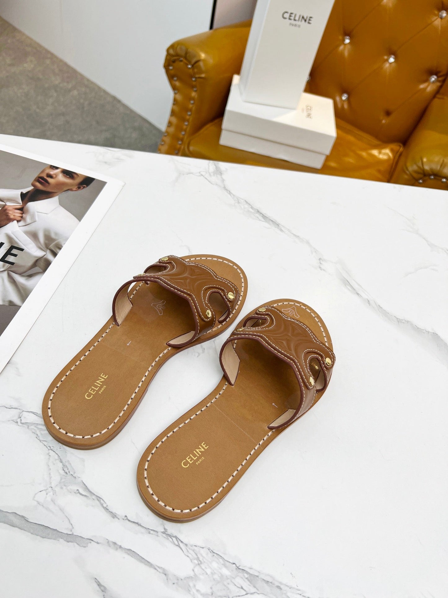 TRIOMPHE SLIDE IN BRONZE BROWN CALFSKIN - 35
