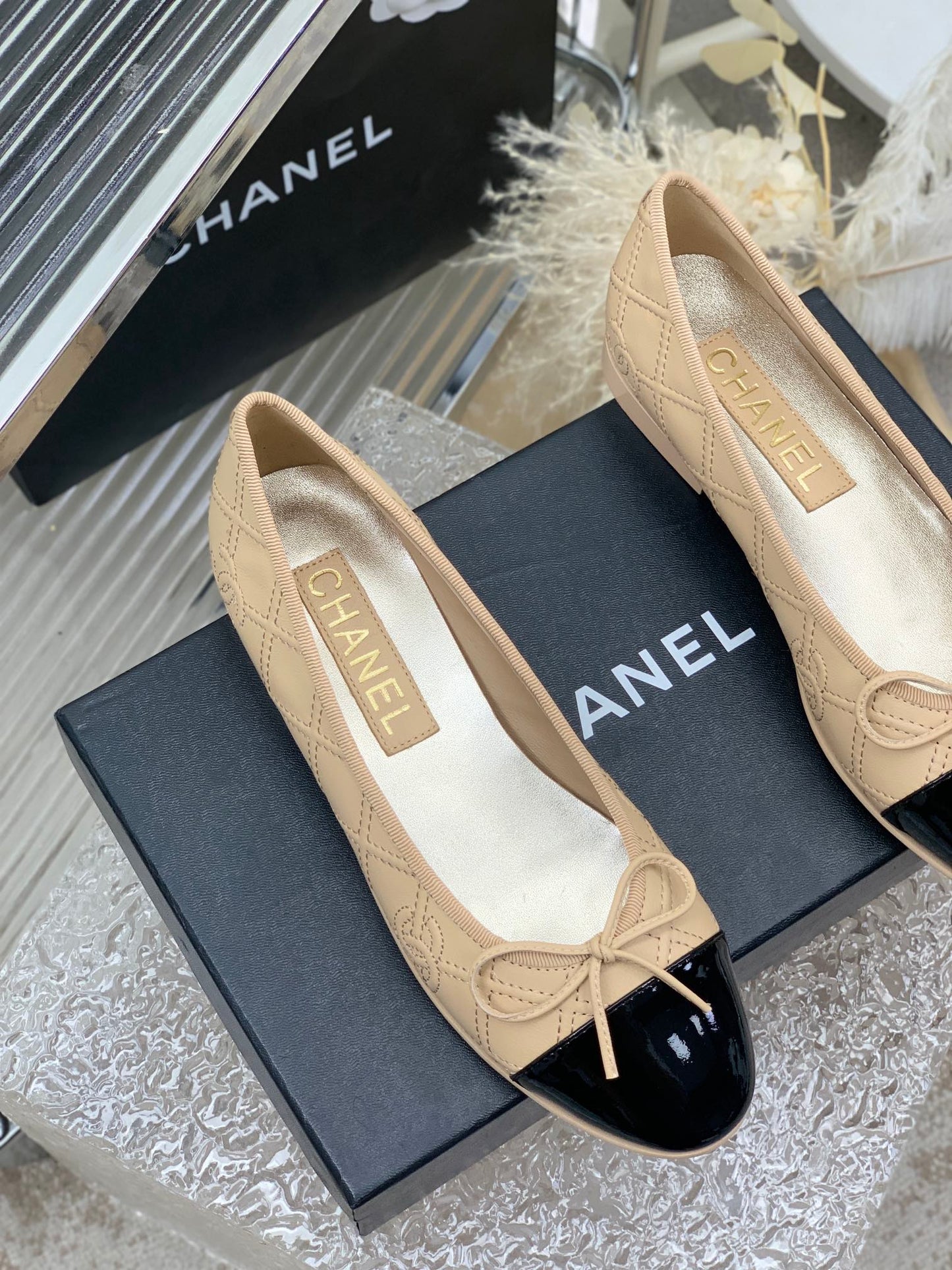 BALLET FLAT GLOSSY BLACK MIX BEIGE LAMBSKIN - 35