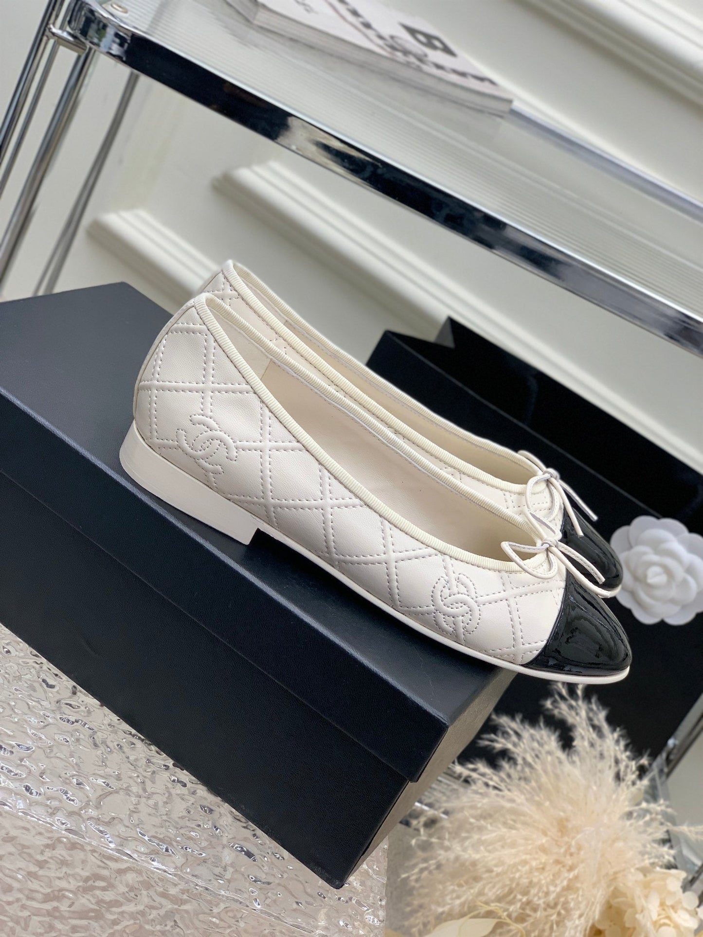 BALLET FLAT GLOSSY BLACK MIX IVORY LAMBSKIN - 35