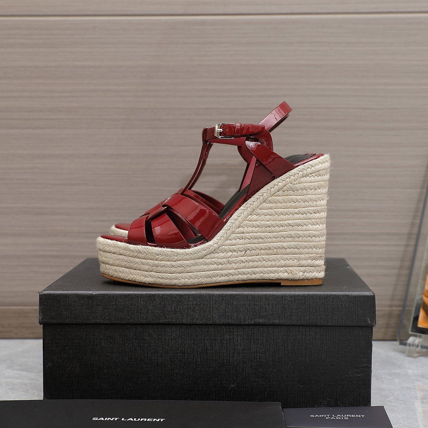 SL TRIBUTE WEDGE SANDALS BERRY POLISHED CALFSKIN - 35