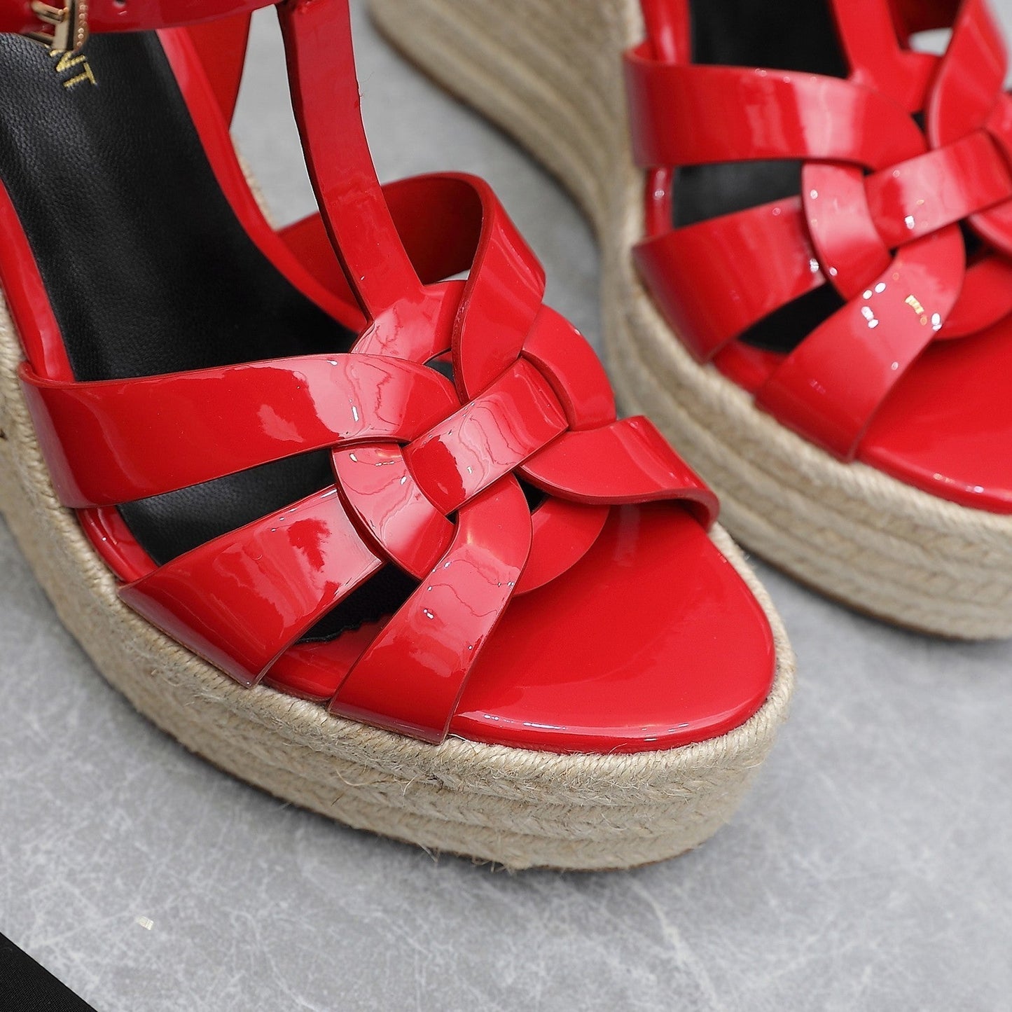 SL TRIBUTE WEDGE SANDALS CRIMSON POLISHED CALFSKIN - 35
