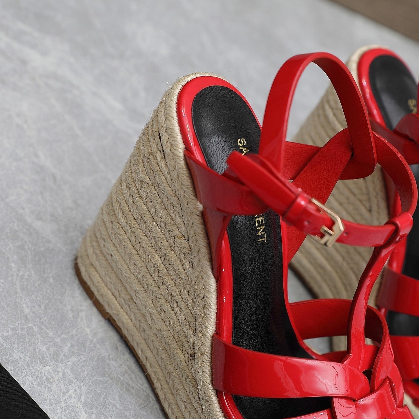 SL TRIBUTE WEDGE SANDALS CRIMSON POLISHED CALFSKIN - 35